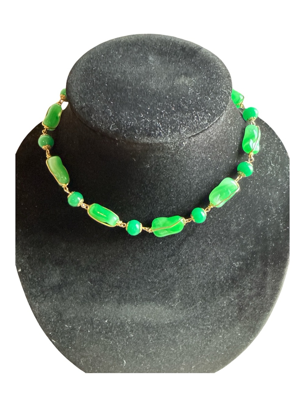 Green Lucite Bead Necklace | Mid Century Statement Jewelry
